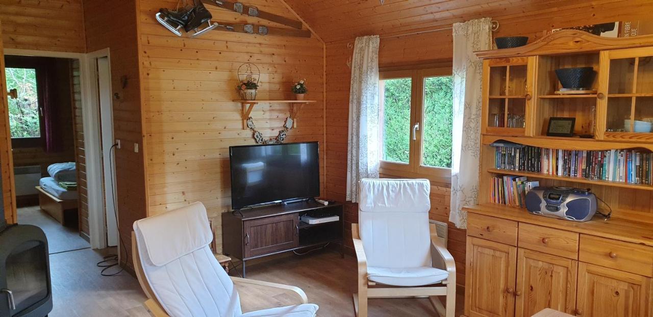Chalets Les Silenes Doucier Bagian luar foto